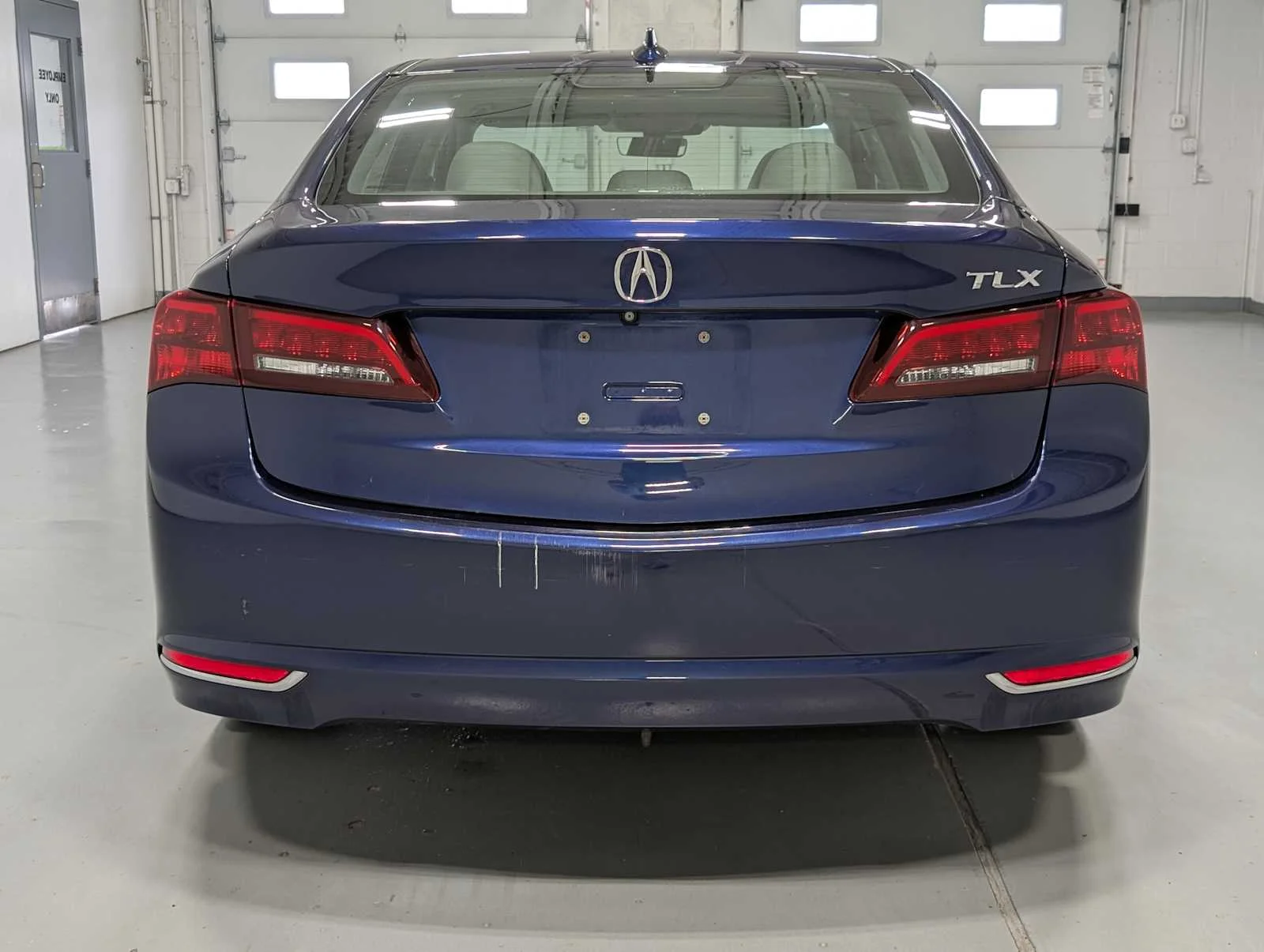 Used 2015 Fathom Blue Pearl Acura V6 Tech image 9