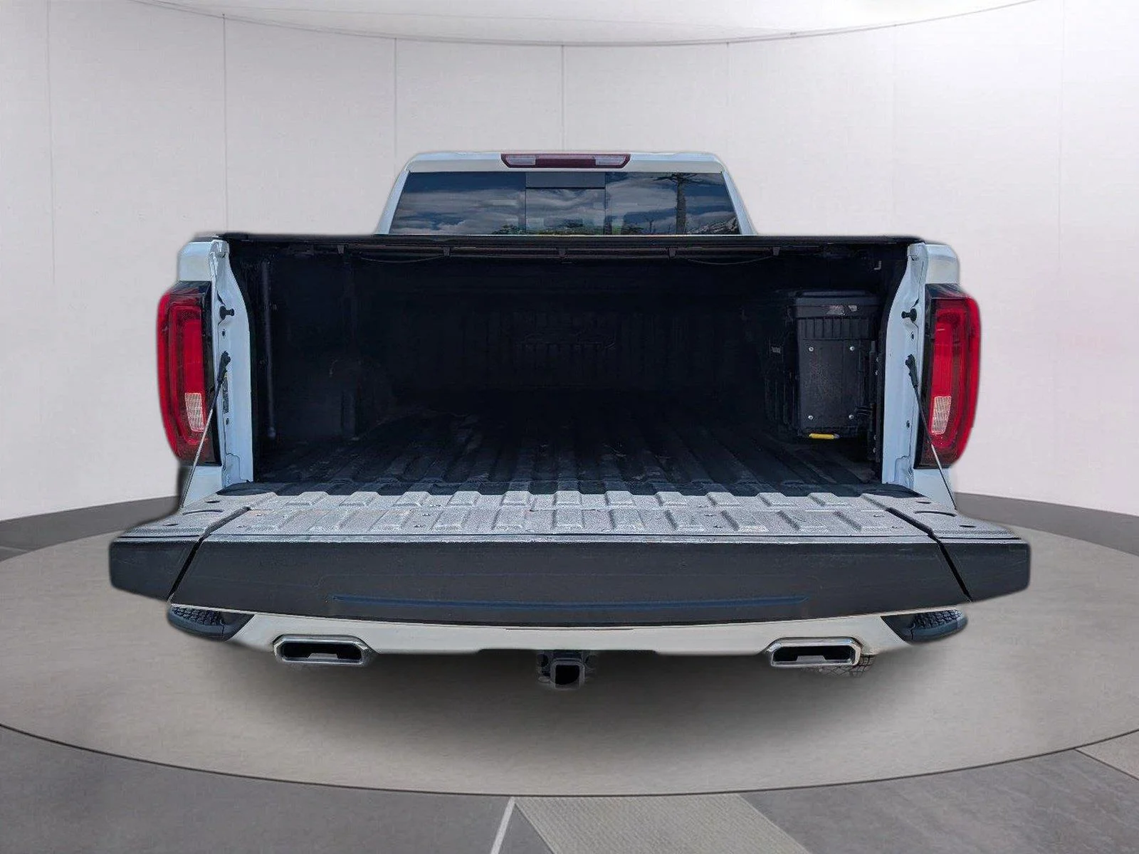Used 2024 Summit White GMC AT4 image 5