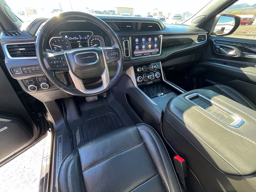 Used 2021 Black GMC Denali image 10