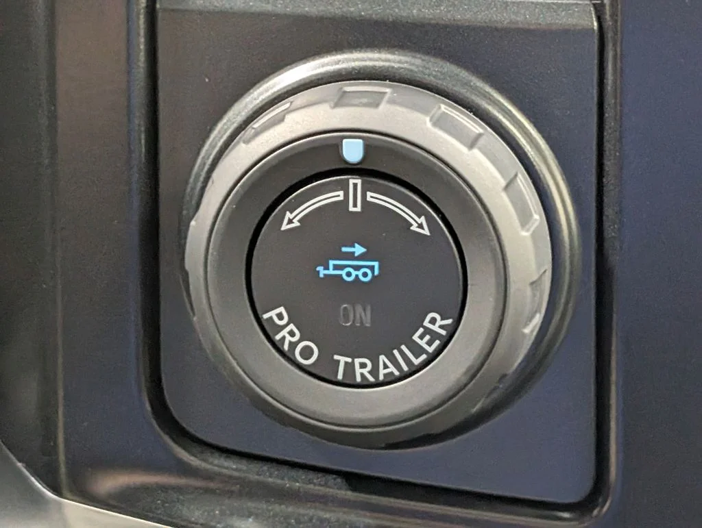 New 2026 Glacier Gray Metallic Tri-Coat Ford F-350® Platinum® image 7