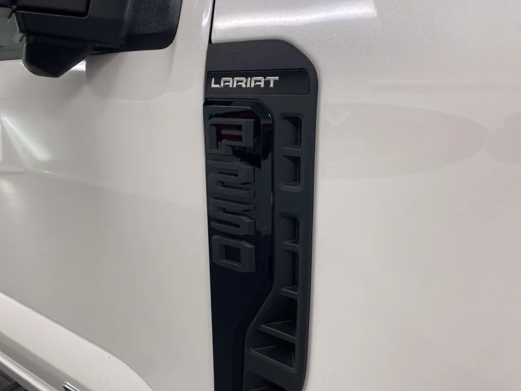 New 2026 Star White Metallic Tri-Coat Ford F-250® Lariat® image 7