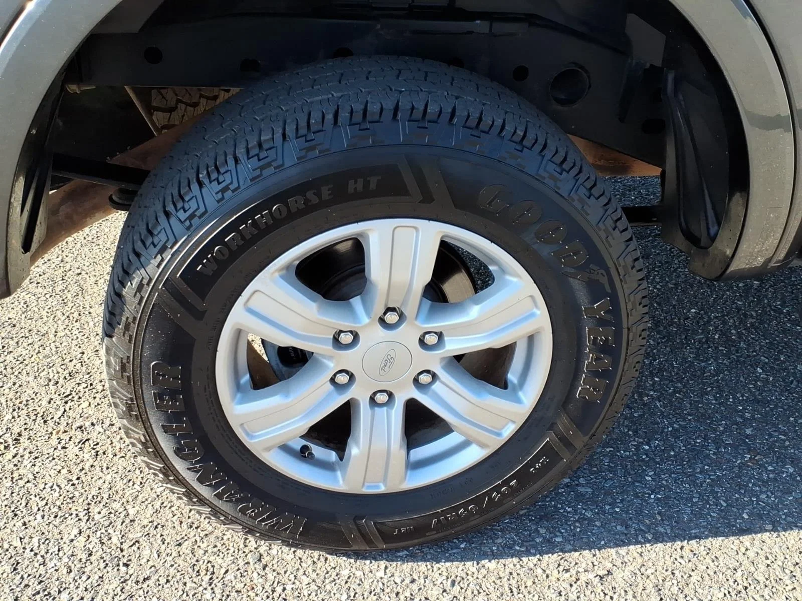 Used 2019 Magnetic Metallic Ford XLT image 13