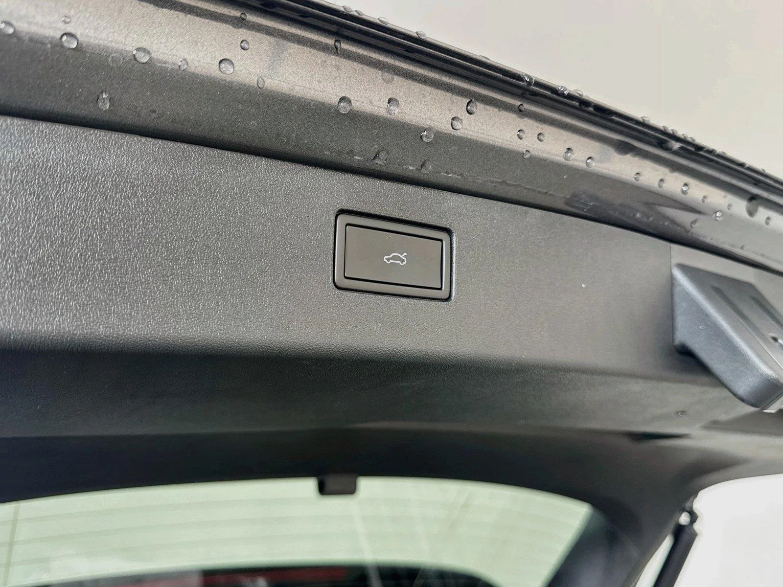 New 2026  Volkswagen SE image 33