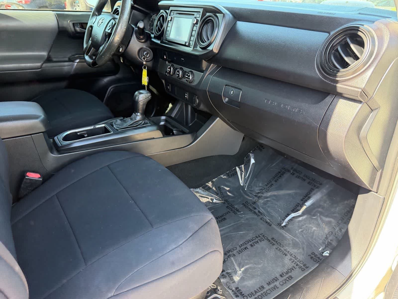 Used 2019 Super White Toyota SR image 13