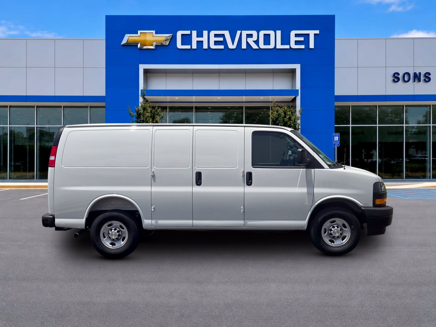 2025 Chevrolet Express Cargo Work Van - Photo 5