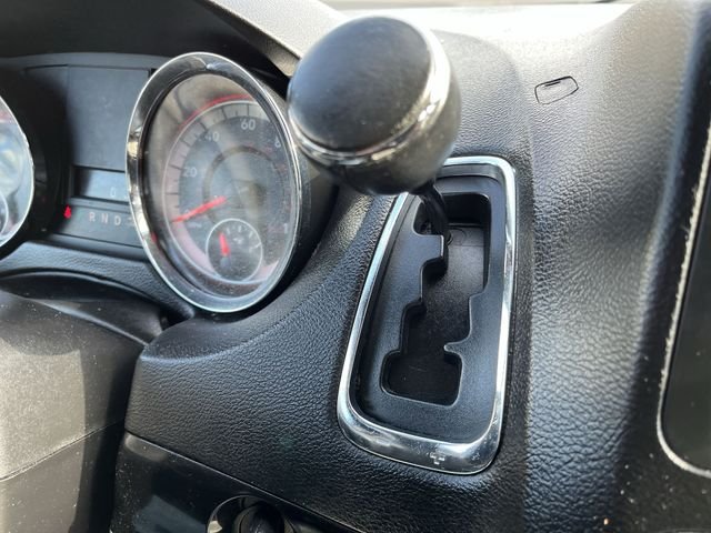 Used 2019 White Dodge SXT image 22