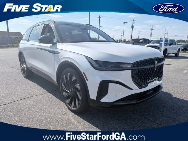Used 2026 White Lincoln Reserve image 1