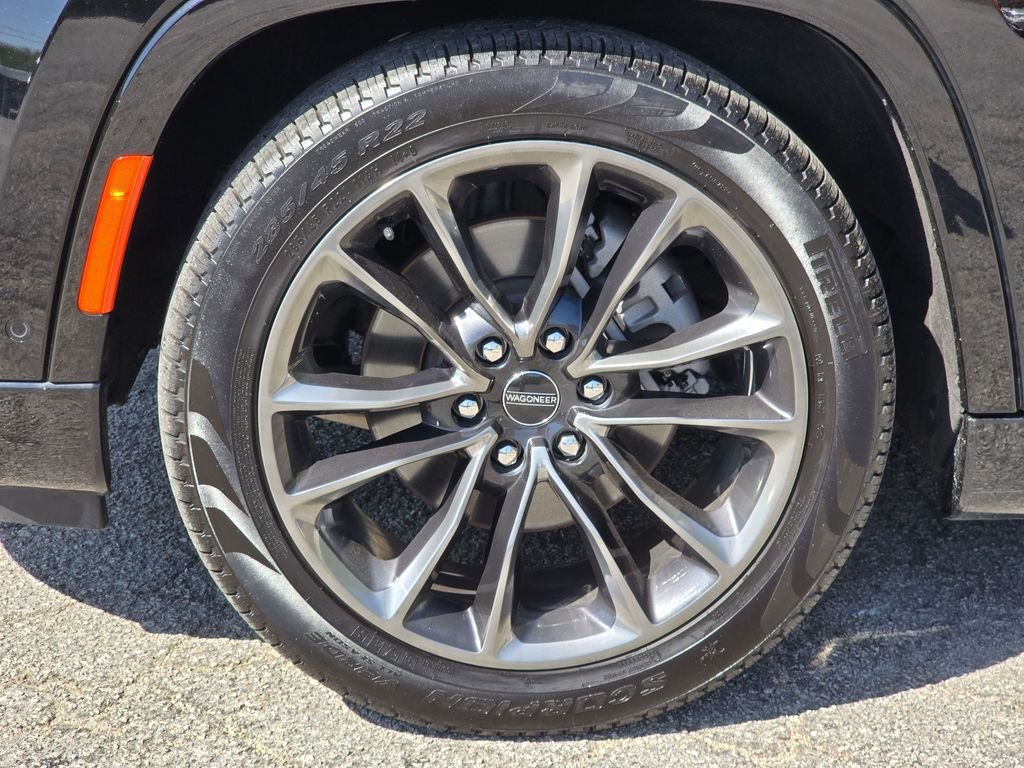 Certified Used 2024 Diamond Black Crystal Pearlcoat Jeep Series II image 13