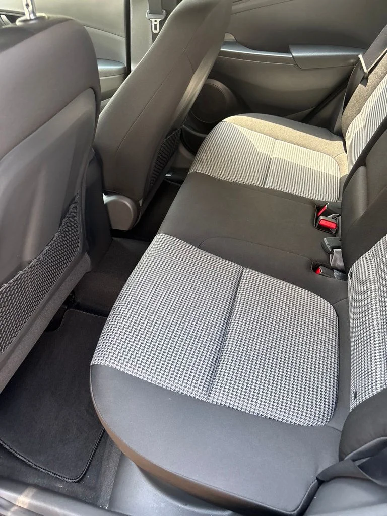 Used 2020 Gray Hyundai SE image 15