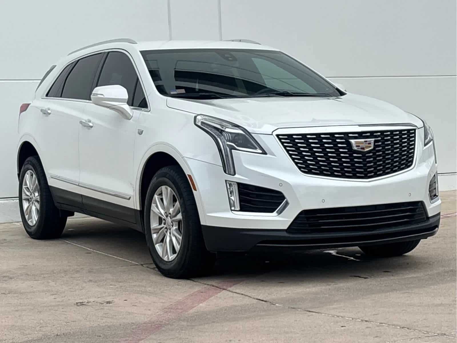 Certified Used 2023 Crystal White Tricoat Cadillac Luxury image 3
