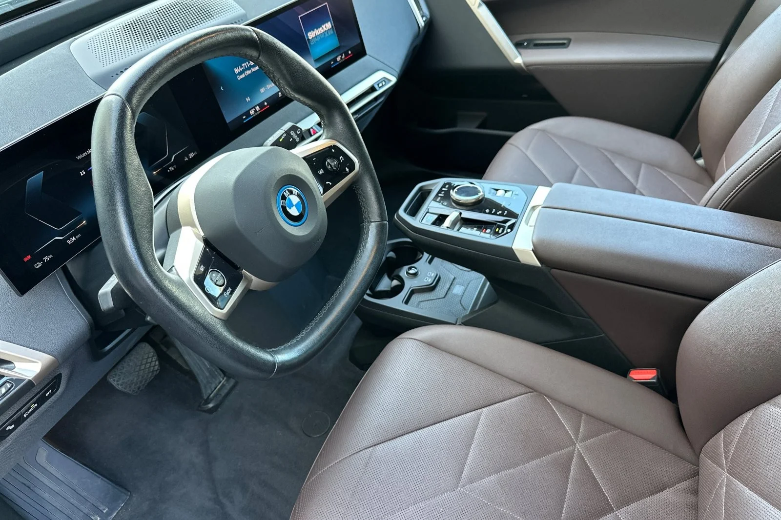 Used 2024 Blue Ridge Mountain Metallic BMW xDrive50 image 9