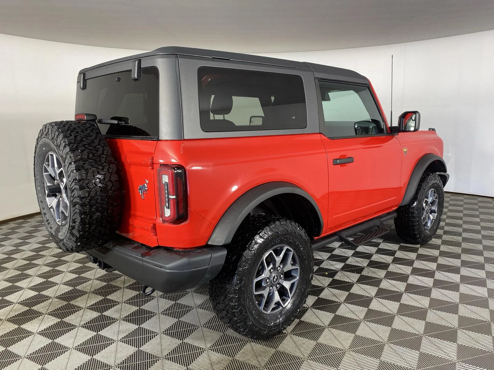 Used 2023 Race Red Ford Badlands Advanced image 10
