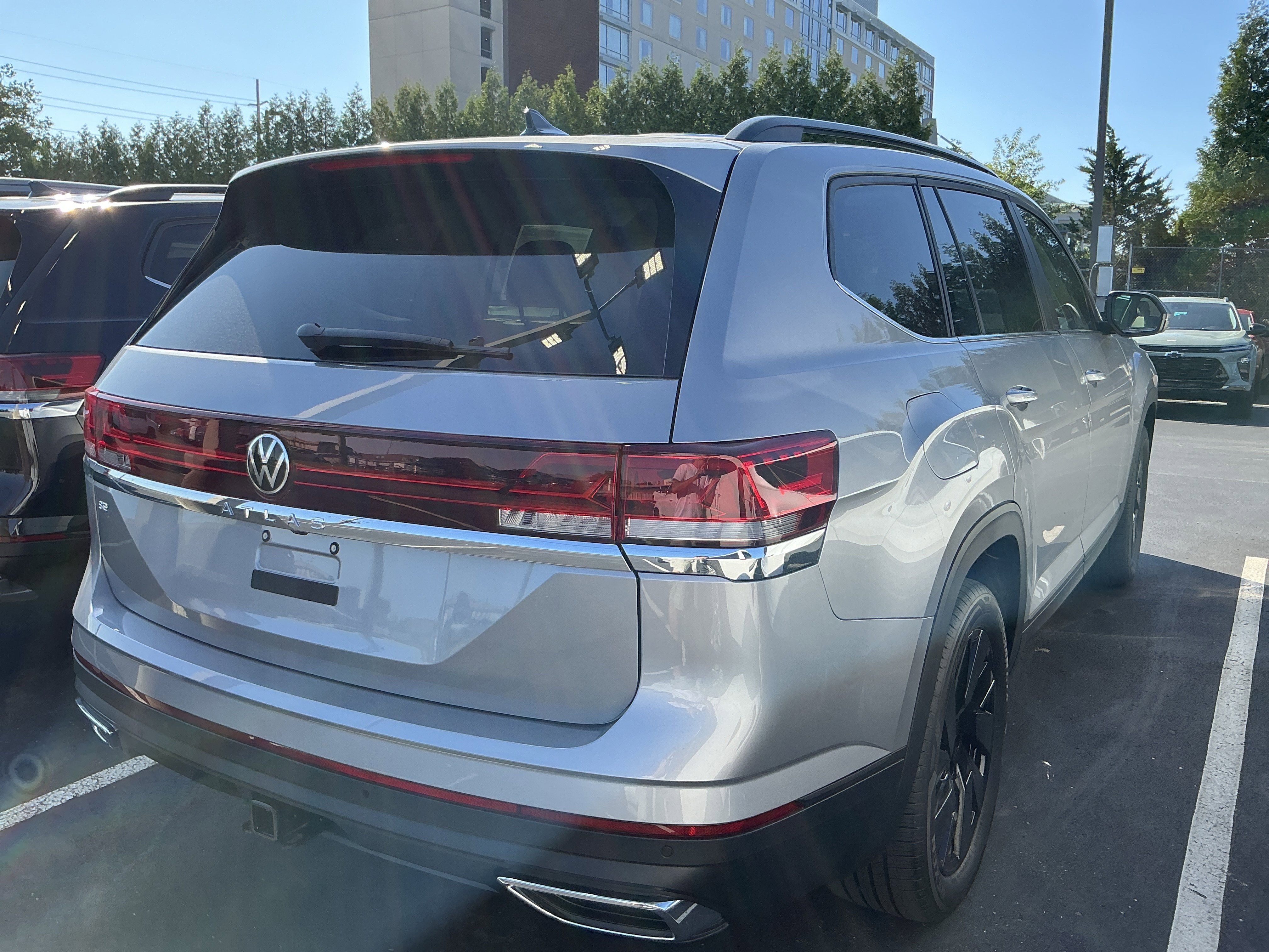 New 2026 Silver Mist Metallic Volkswagen 2.0T SE w/Technology image 7