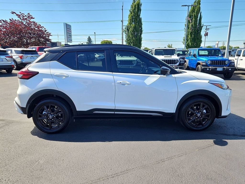 Used 2023 White Nissan SR image 7