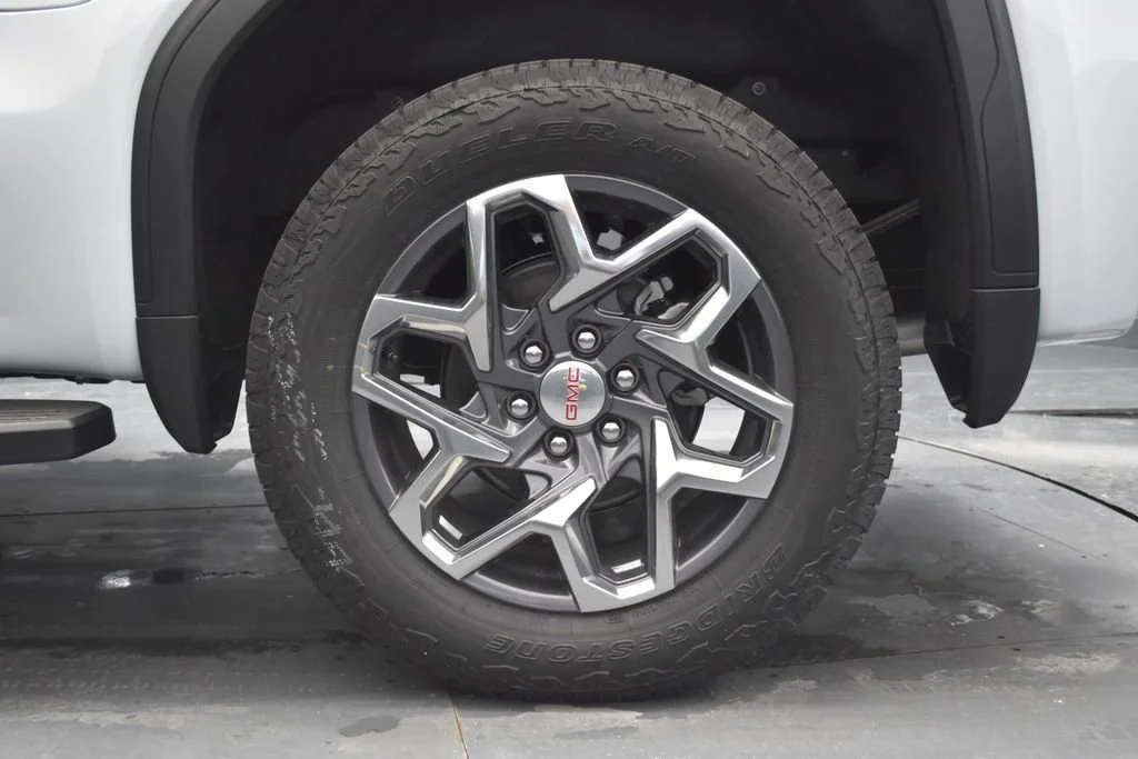 New 2026 Glacier White Tricoat GMC SLT image 37