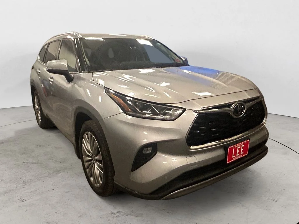 Used 2022 Celestial Silver Toyota Platinum image 7