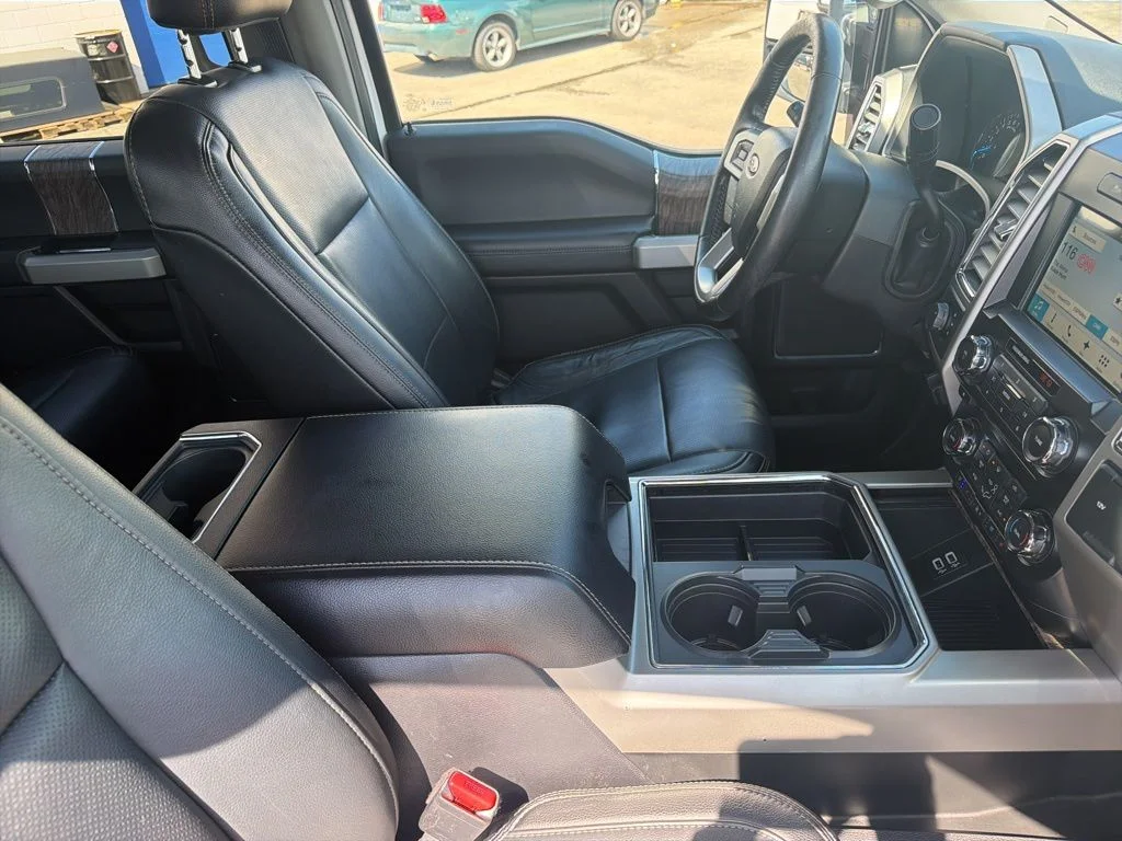 Certified Used 2017 White Platinum Clearcoat Metallic Ford Lariat image 42