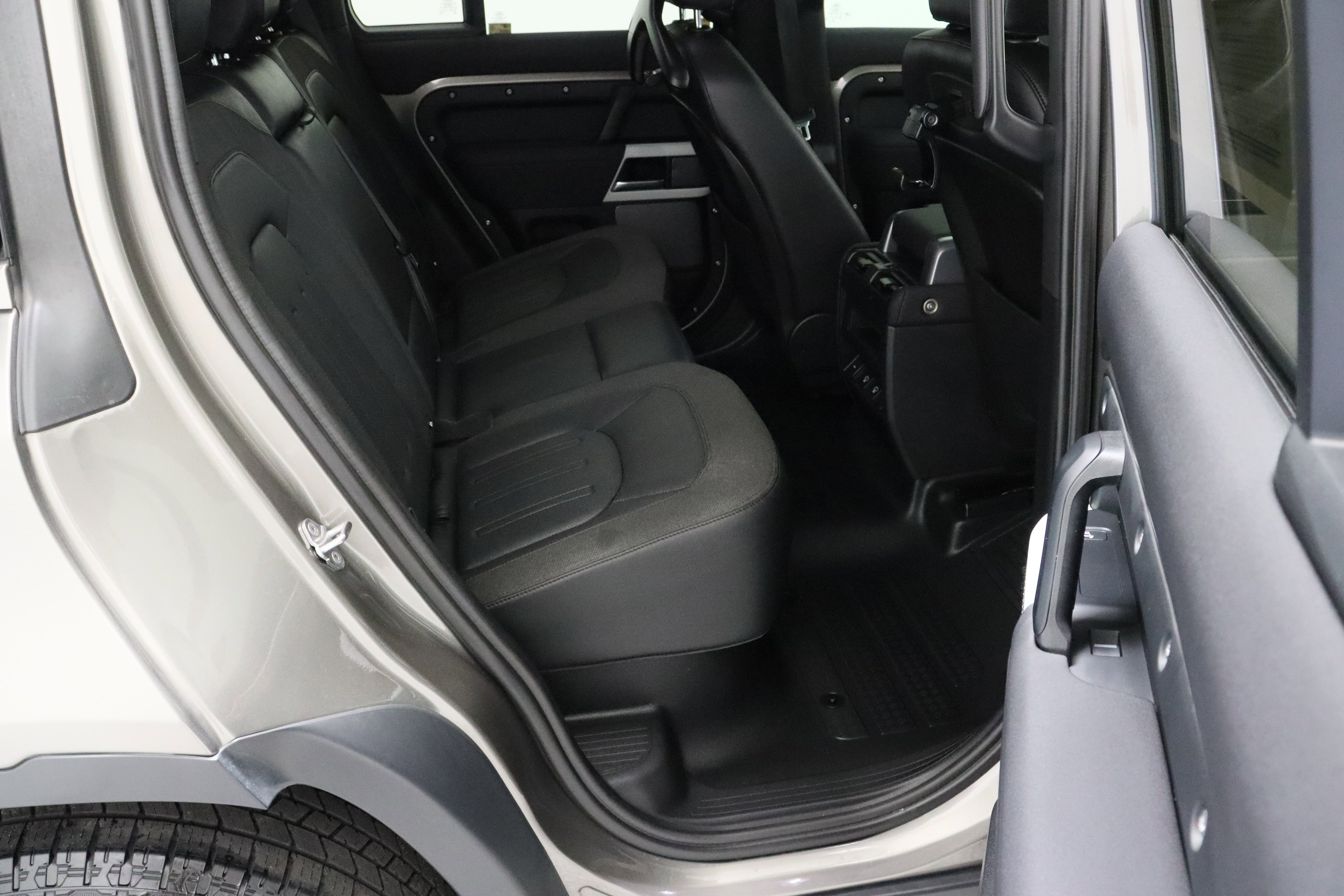 Used 2021 BROWN Land Rover SE 3.0T/Electric image 35