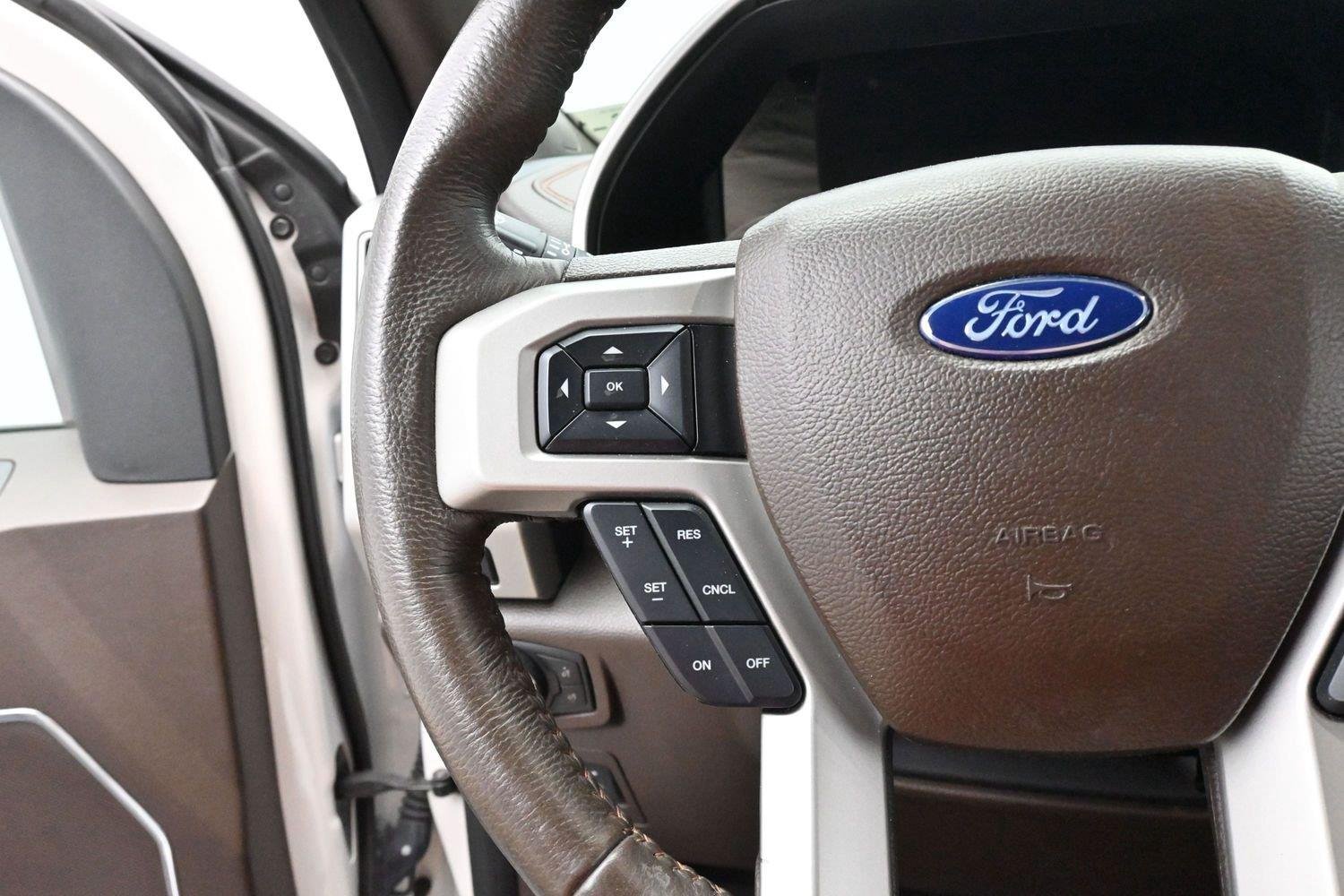 Used 2018 White Platinum Metallic Tricoat Ford XL image 18