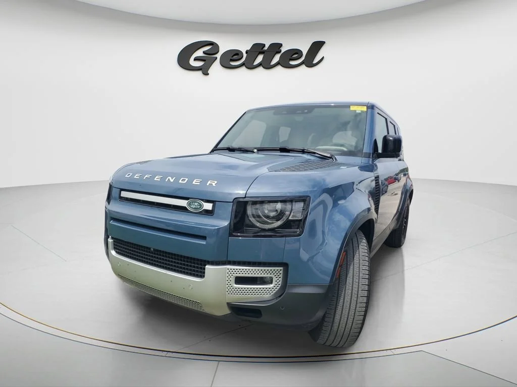 Used 2023 Blue Land Rover S image 1