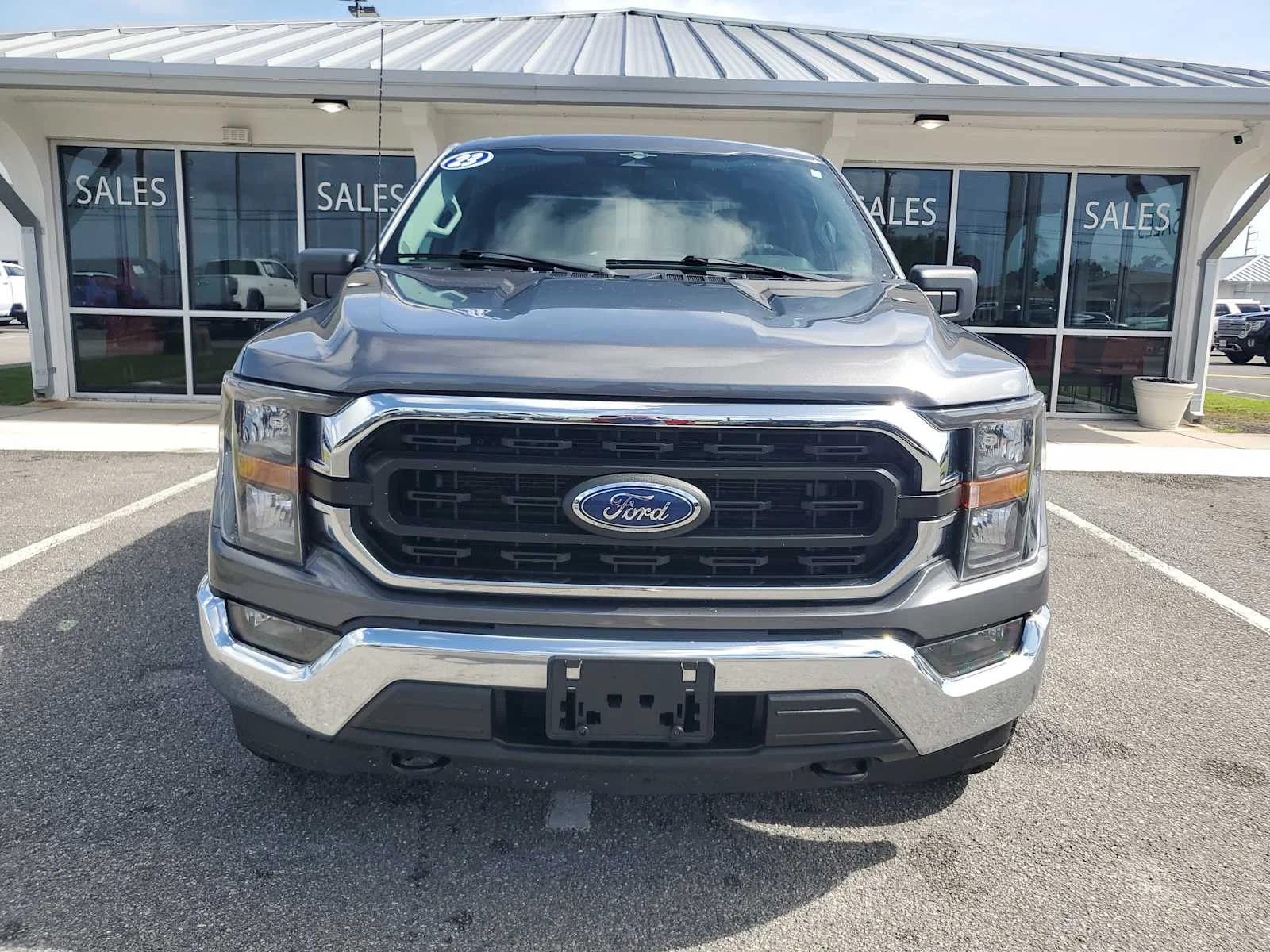 Used 2023 Gray Ford XL image 12