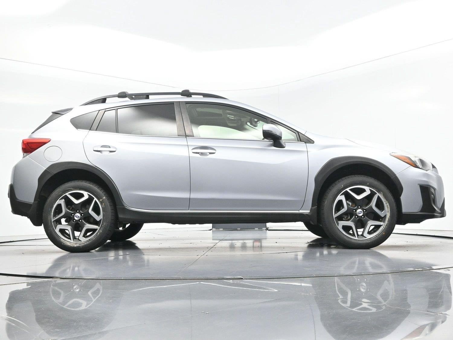Used 2018 Ice Silver Metallic Subaru Limited image 52
