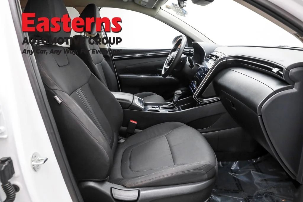 Used 2024 White Hyundai SEL image 24