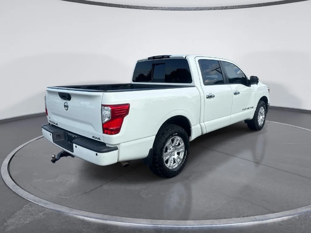 Used 2018 White Nissan SV image 7