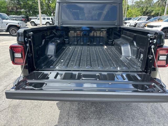 2025 Jeep Gladiator Sport S - Photo 28