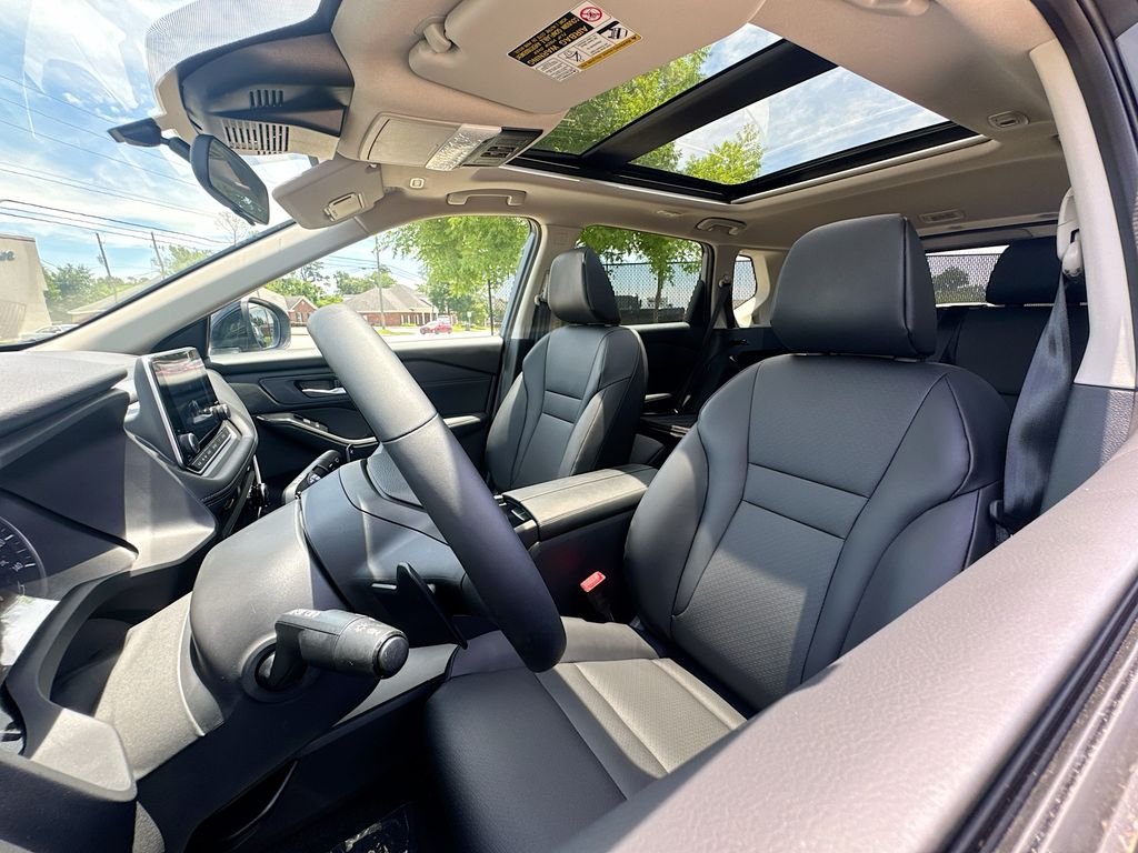 Used 2026 Gray Nissan Dark Armor image 10