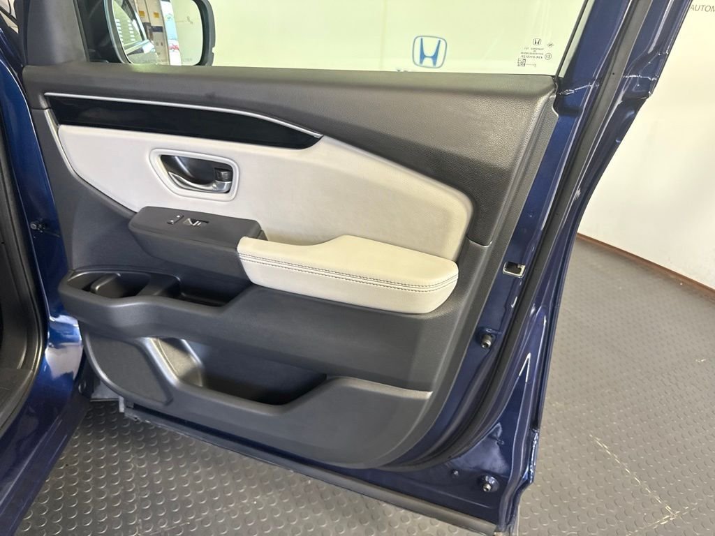2023 Honda Pilot EX-L - Photo 5