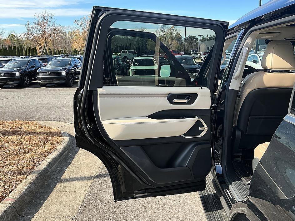 2026 Nissan Armada Platinum - Photo 19