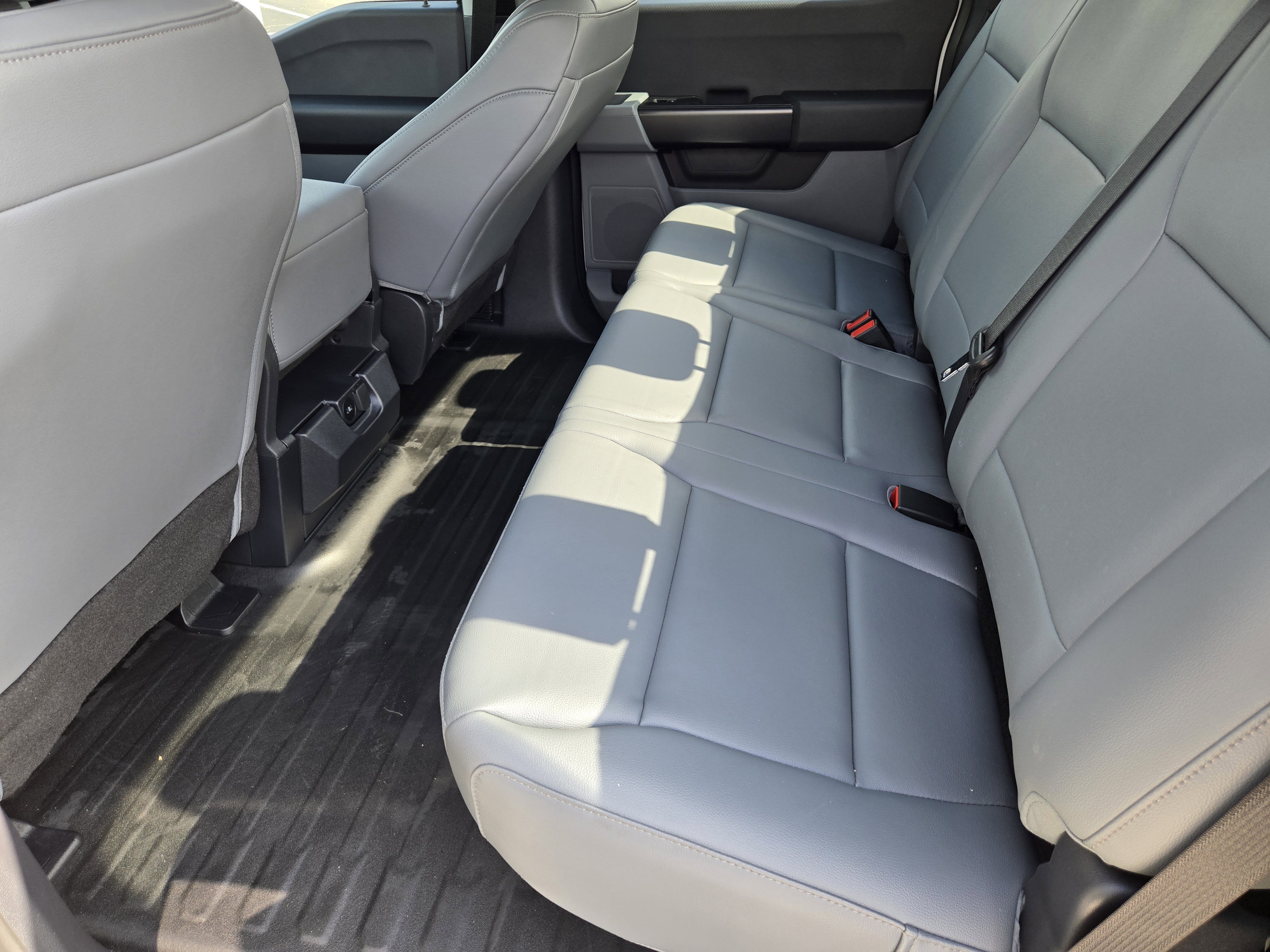 New 2026 Oxford White Ford XL image 19