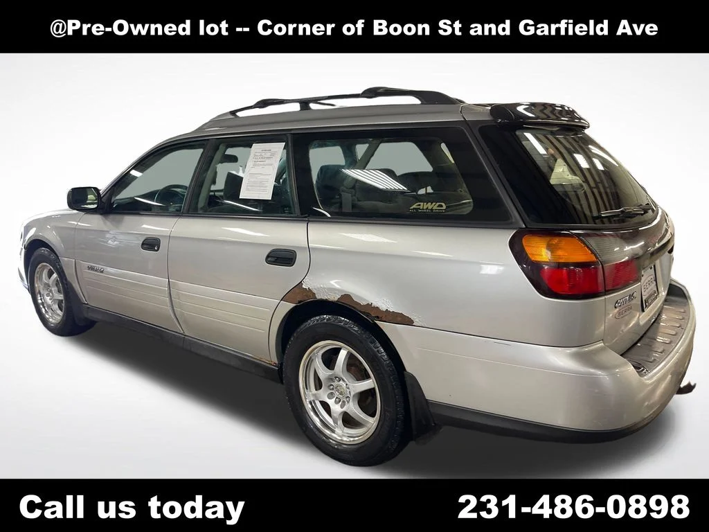 Used 2004 Silver Subaru 2.5 image 3