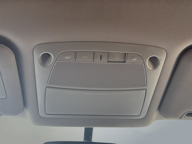 Used 2018 Gray Nissan SV image 36