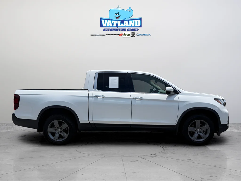 Certified Used 2022 Platinum White Pearl Honda RTL-E image 6