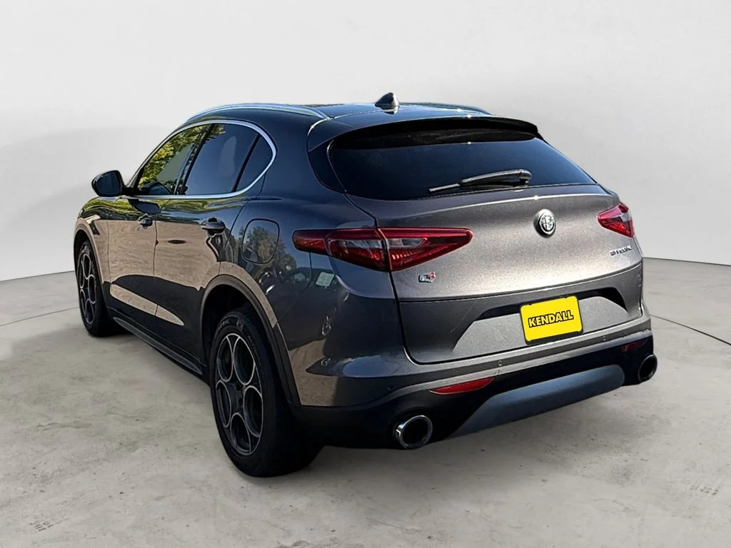 Used 2018 Gray Alfa Romeo Base image 3