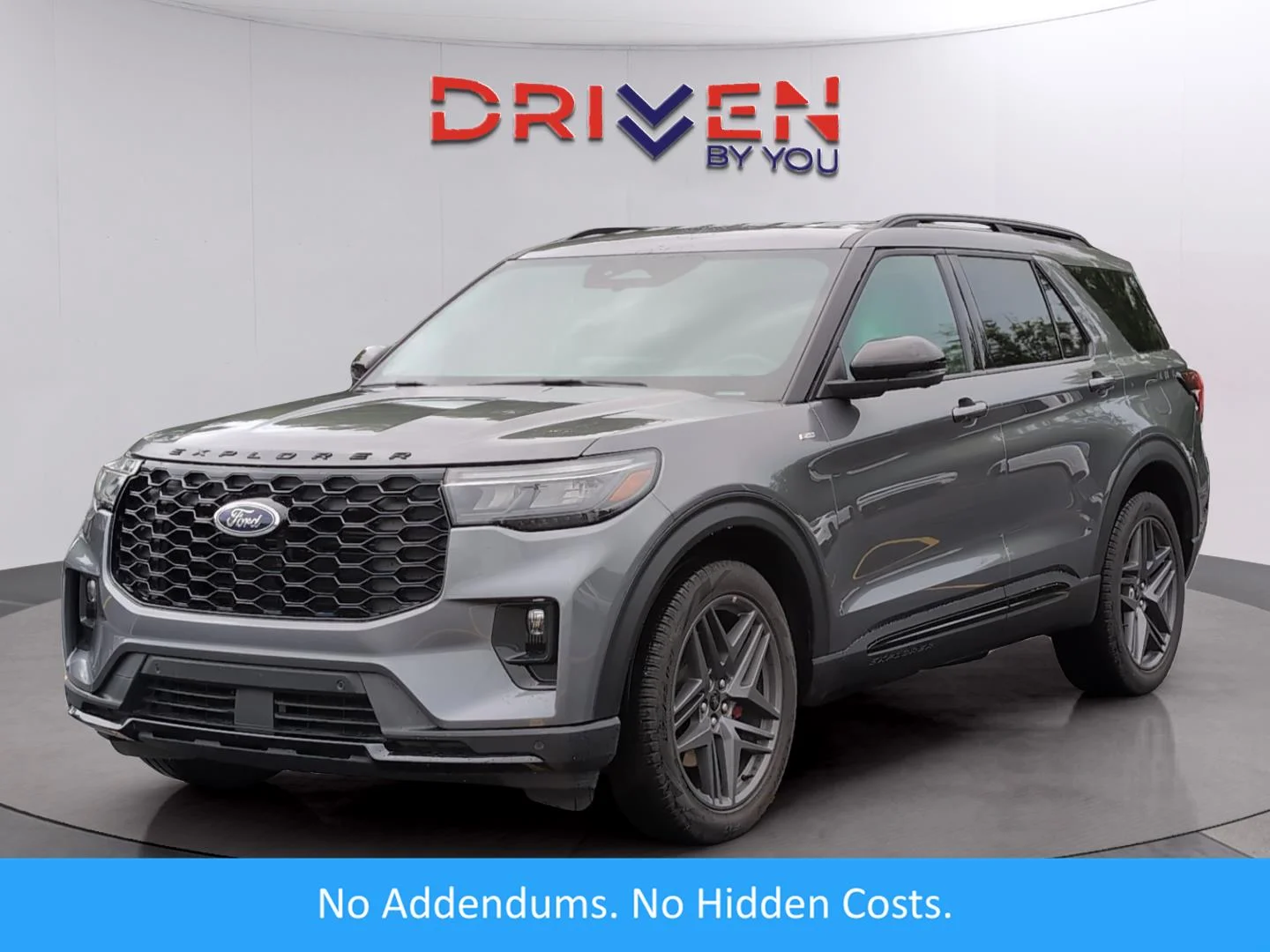 Used 2025 Carbonized Gray Ford ST-Line image 1
