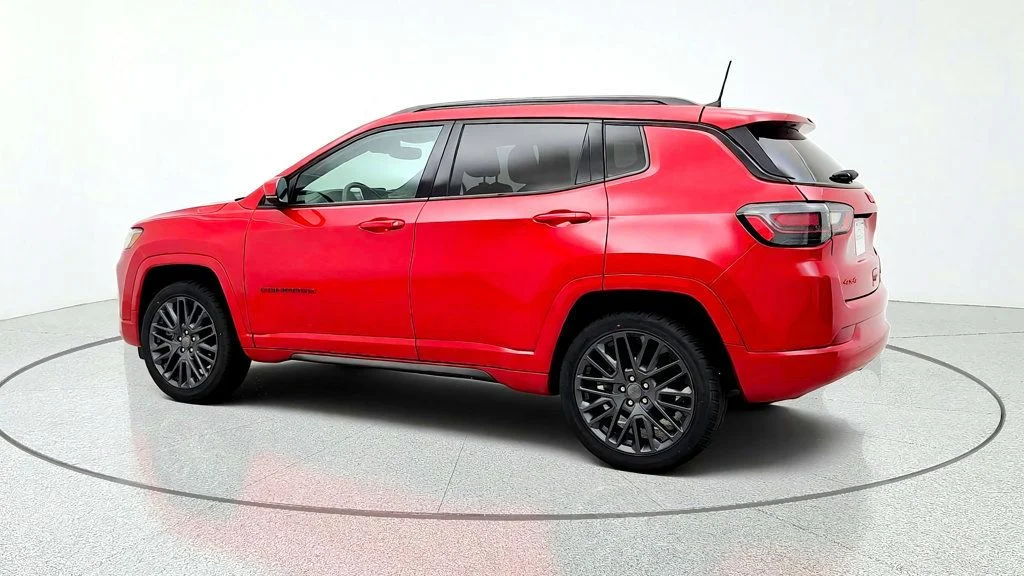 Used 2023 Redline Pearlcoat Jeep (RED) Edition 4x4 image 7