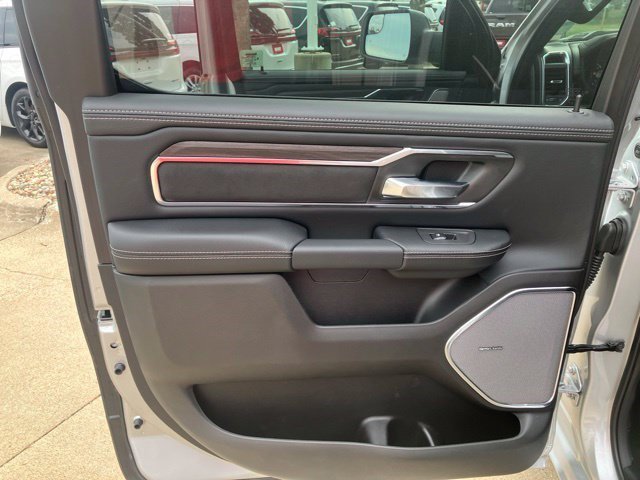 New 2026 Silver Zynith Exterior Paint RAM Laramie image 20