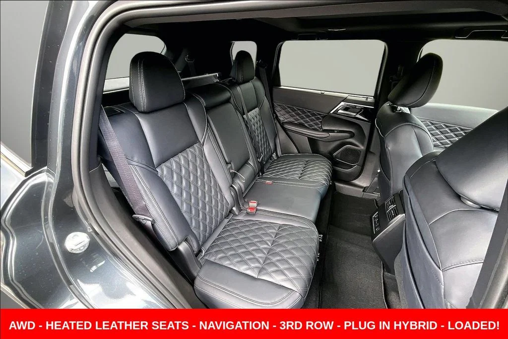 New 2026 Gray Nissan Platinum image 9