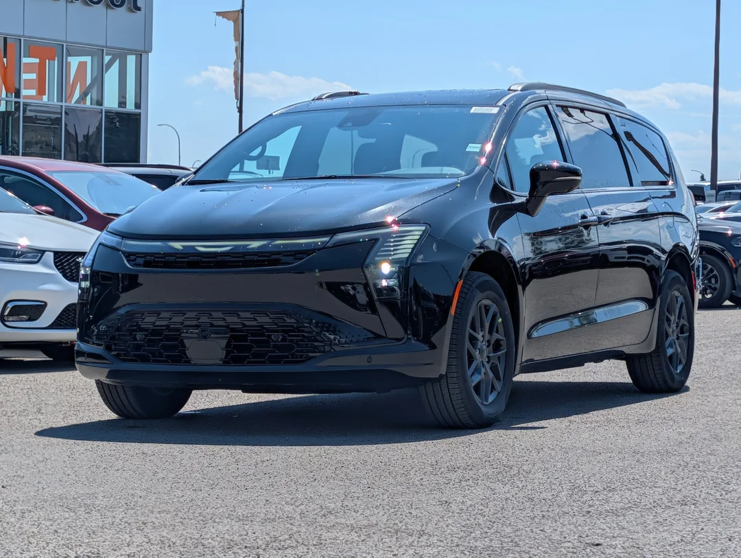 New 2027 Black Chrysler Select - - AWD - Customer Preferred Pkg 27L - Safety Sphere - Full Sunroof & More! image 4