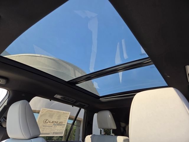 New 2026 Wind Chill Pearl Lexus PREMIUM AWD image 9