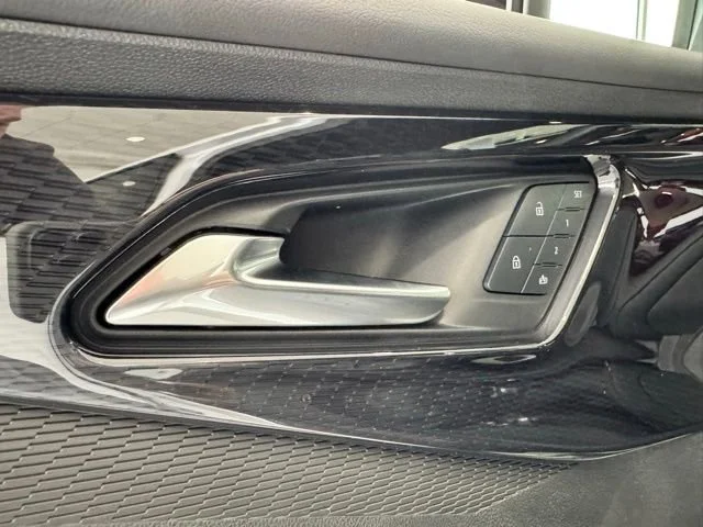New 2025 Iridescent Pearl Tricoat Chevrolet RS image 37