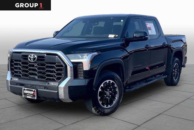 Pre-Owned 2025 Toyota Tundra SR5