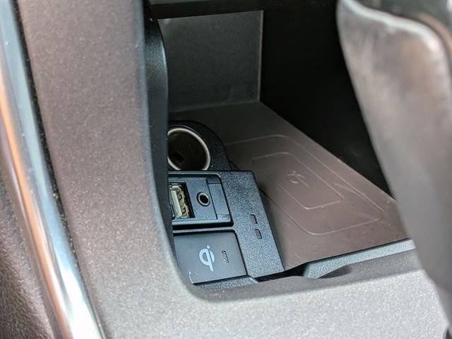 Used 2015 Silver Toyota XLE image 29