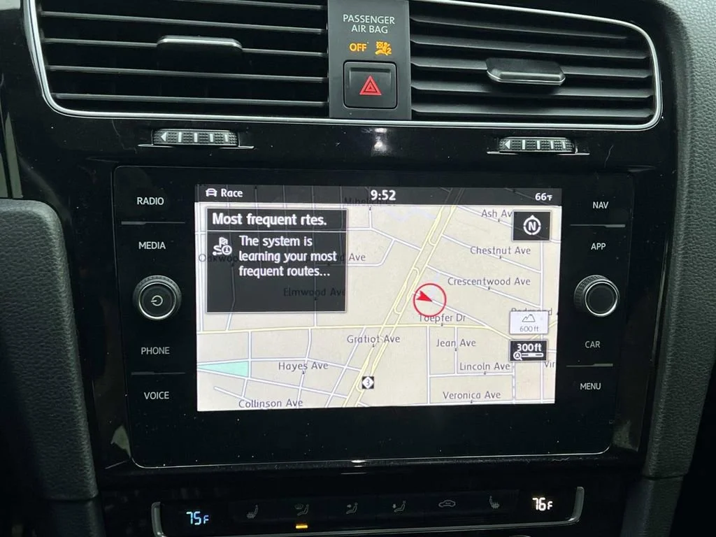 Used 2019 White Volkswagen 2.0T w/DCC & Navigation image 17