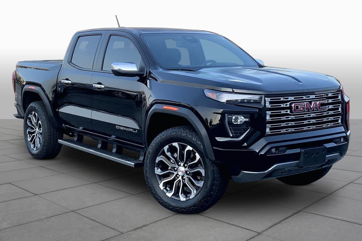 Used 2026 Onyx Black GMC 4WD Denali image 3