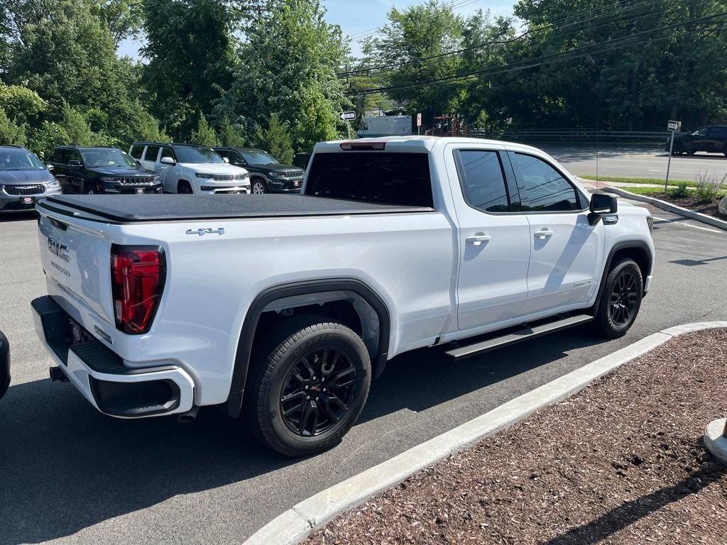 Used 2026 White GMC Elevation image 3