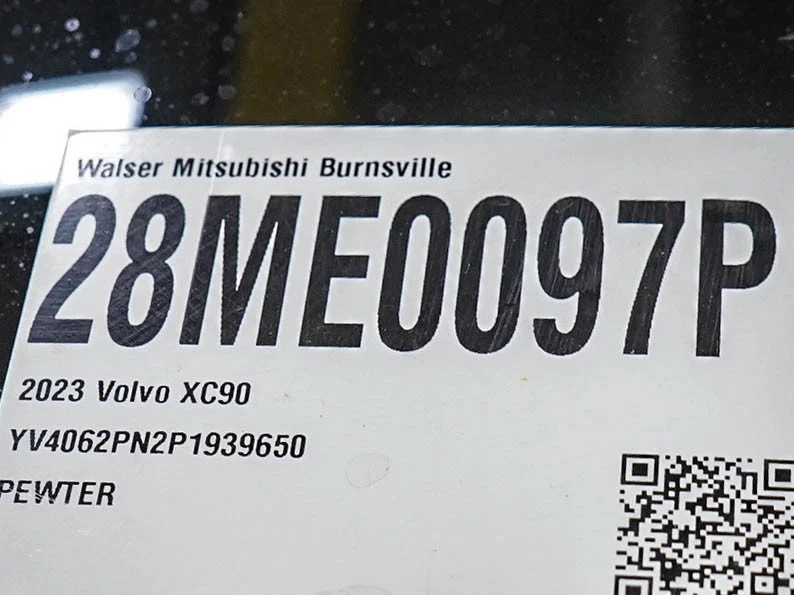 Used 2023 Dusk Metallic Volvo Plus image 34